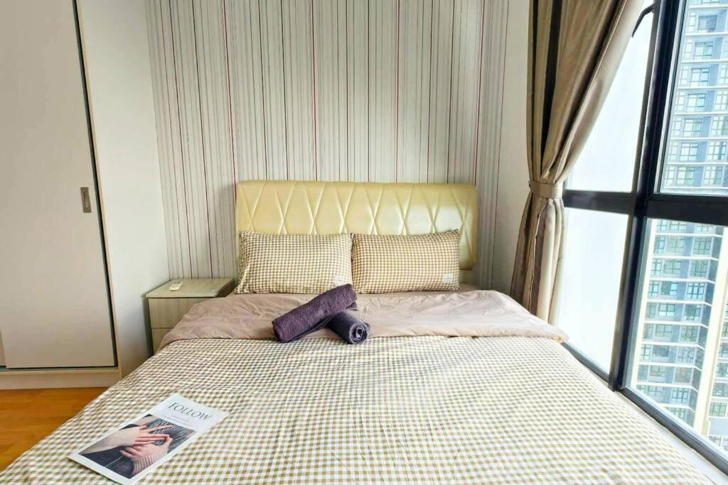 A2705 Platino Paradigmmall Netflix Poolview Bystay Pangsapuri *